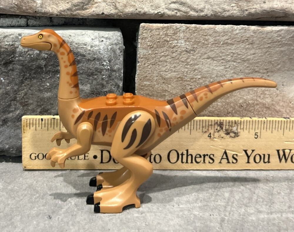 LEGO Jurassic World Gallimimus figure